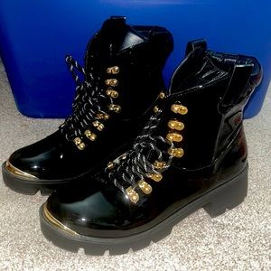 Liliana 8.5 Black Deadly Obession Ankle Book